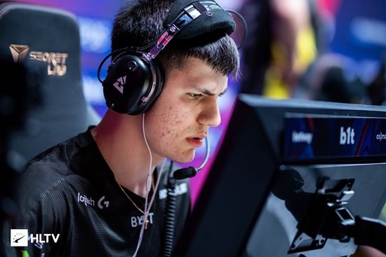 王者荣耀KPL年度总冠军揭晓，中国电竞新纪元开启